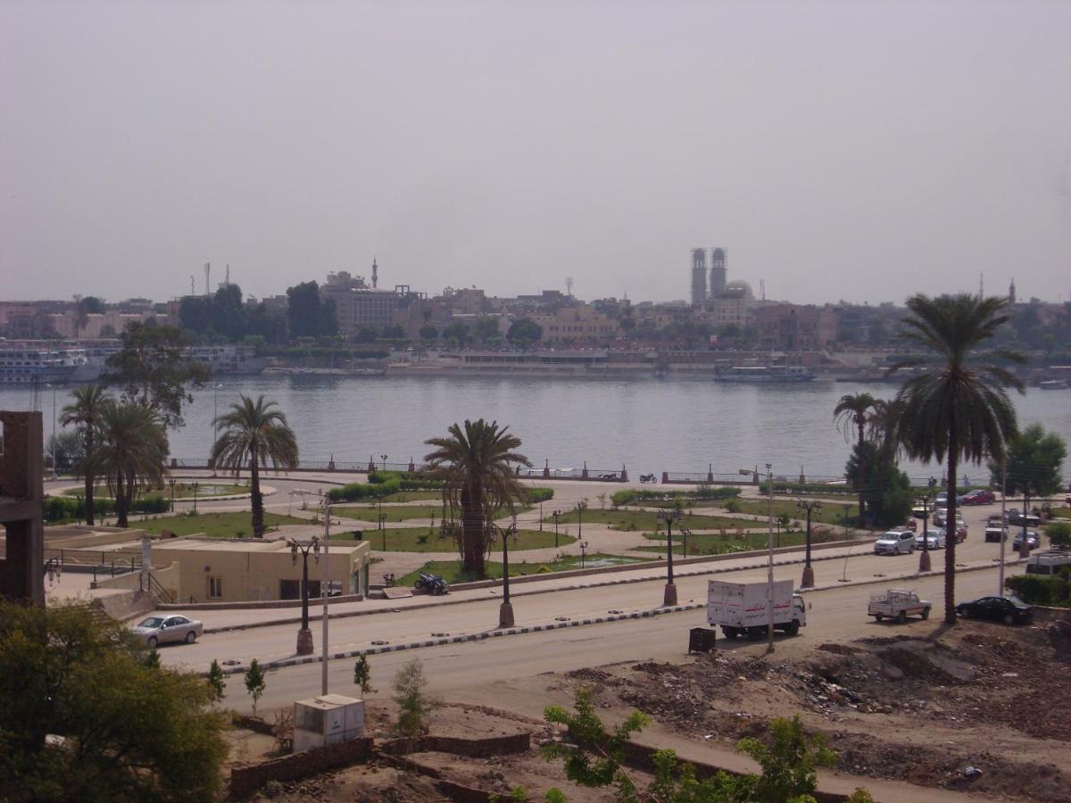 Ramsess Hostel Luxor Buitenkant foto