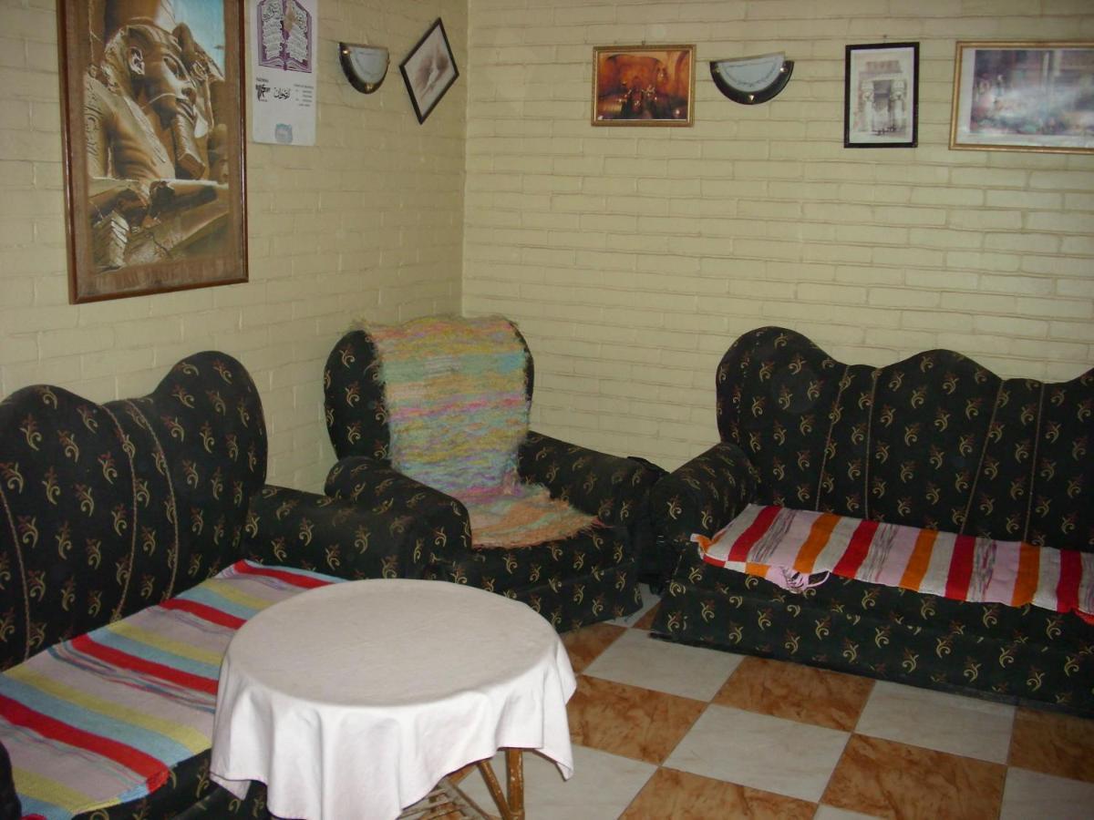 Ramsess Hostel Luxor Buitenkant foto