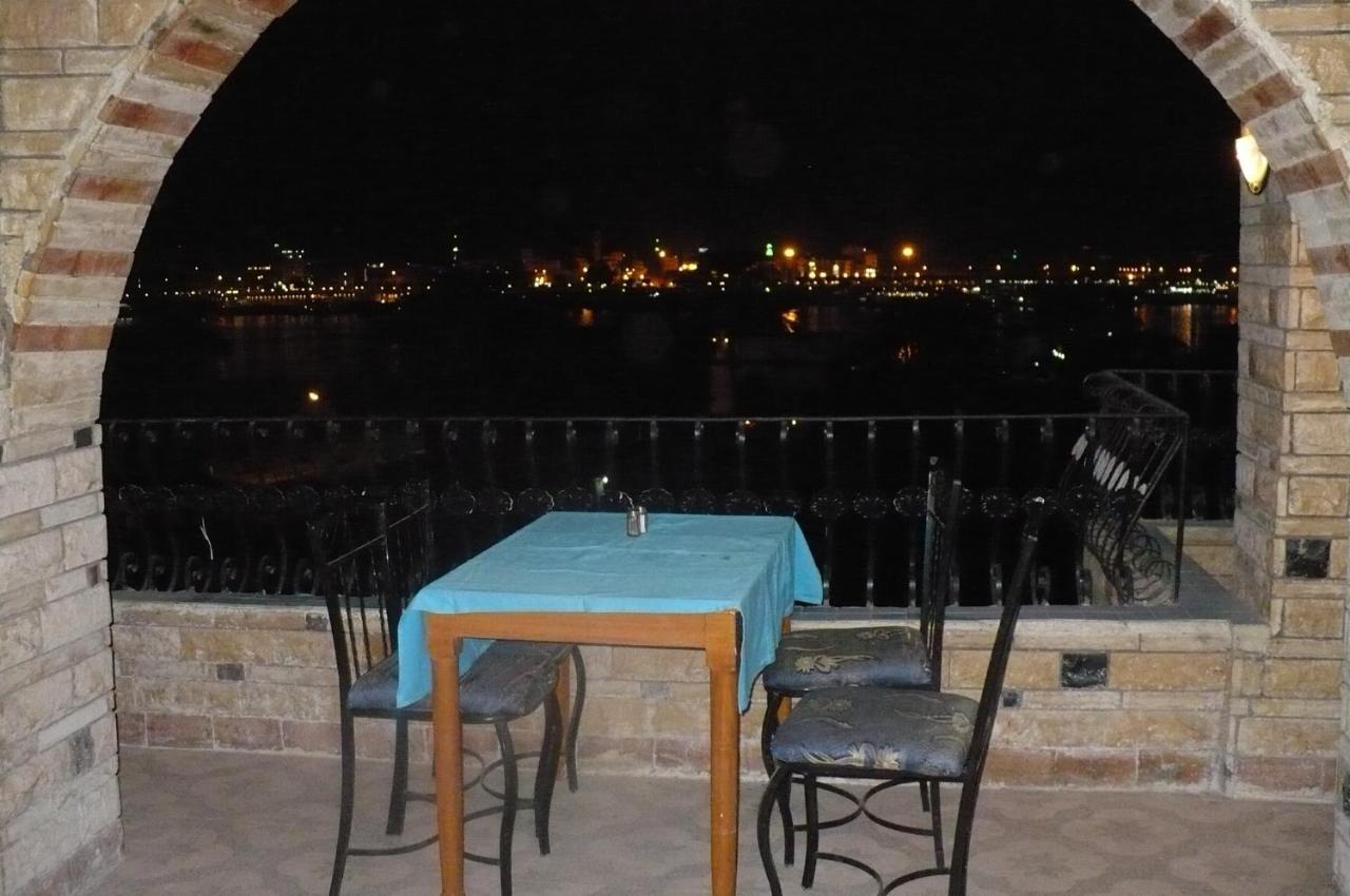 Ramsess Hostel Luxor Buitenkant foto
