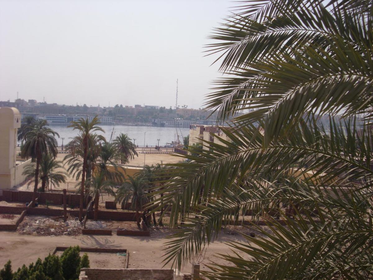 Ramsess Hostel Luxor Buitenkant foto
